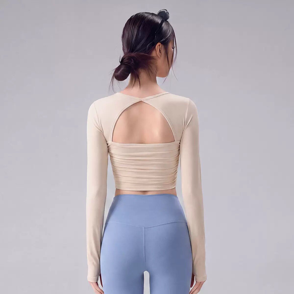 Mooie, lange mouwen yoga top v - Pilates Yoga One recensie en prijs